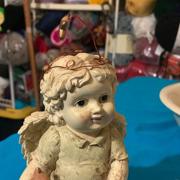 Cherub Angel Figurine & Cat/Bird music box plays tune “Memory “. - Picture 2 of 10